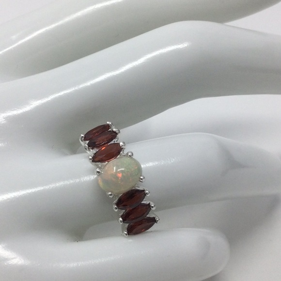 Genuine Flashing Fiery Opal & Garnet Ring - Picture 3 of 9